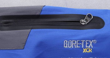 厂家直销，品质之选 户外冲锋衣男款两件套，抗寒登山运动必备