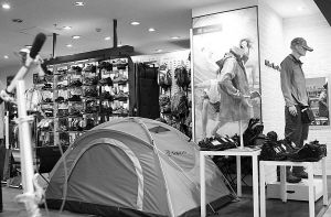 清明踏青热催生户外用品消费潮，春游经济释放市场活力